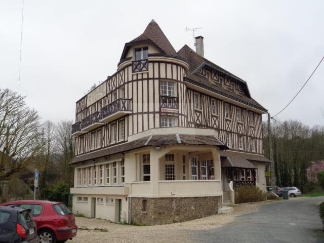 Commercial w Saint-Pierre-du-Vauvray