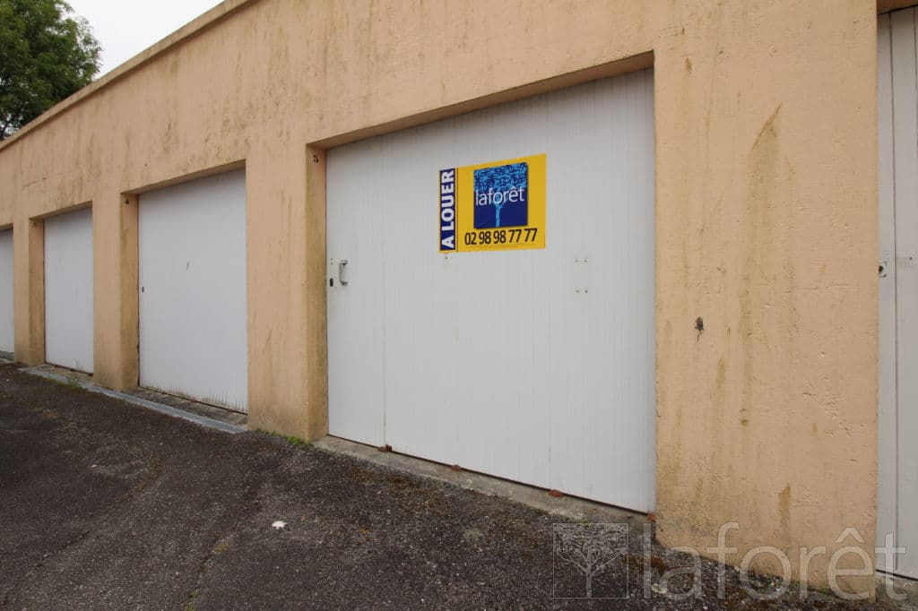 Commercial w Quimper